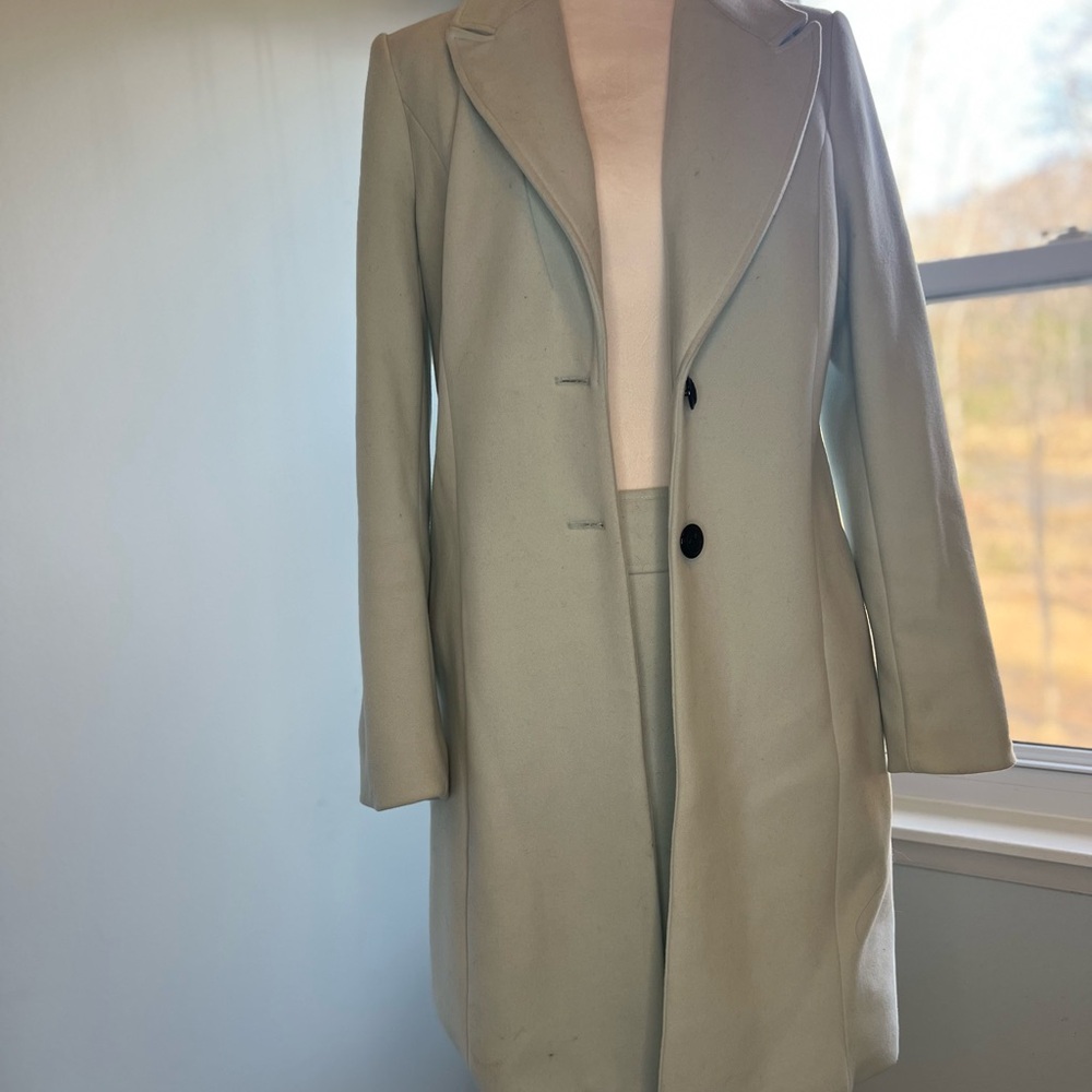 Elegant Light Blue Women's Coat Matching Skirt vs